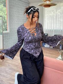 SHEIN ICON Plus Halloween Skull & Floral Print Lace Up Front Hanky Hem Tee - Multicolor - View 1