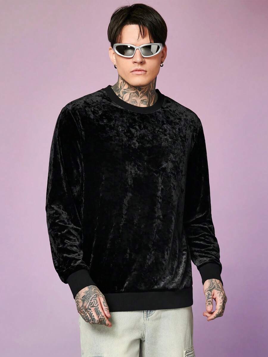 Manfinity AFTRDRK Men Solid Velvet Sweatshirt - Black - View 1