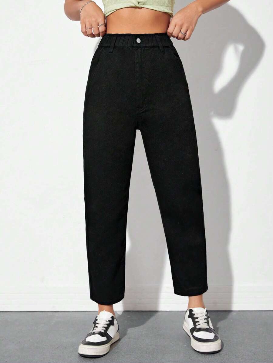 SHEIN PETITE 素色斜口袋媽媽牛仔褲 - 黑色 - 查看 1