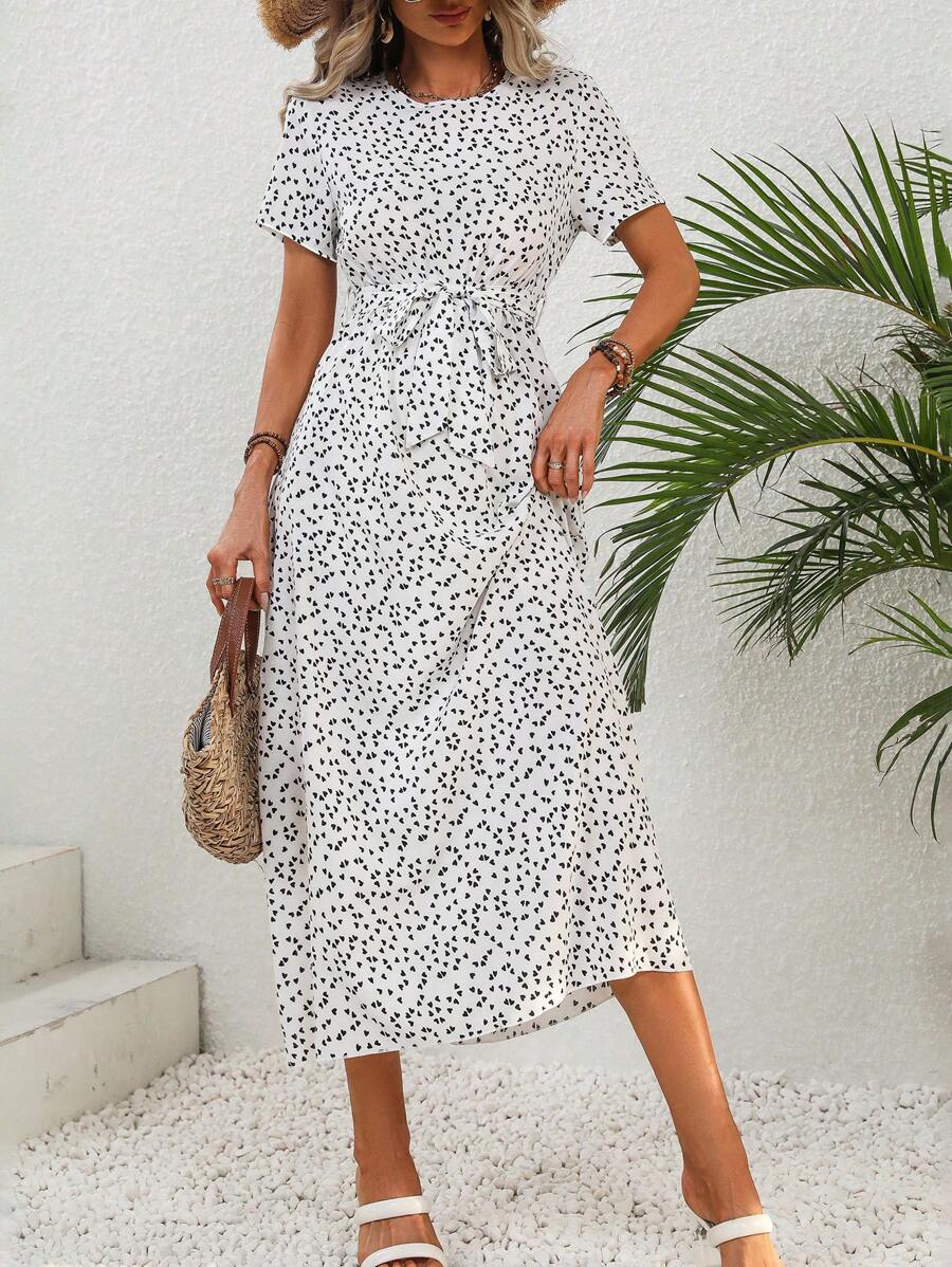 SHEIN LUNE 紙屑愛心圖案繫腰帶洋裝 - 白色 - 查看 1