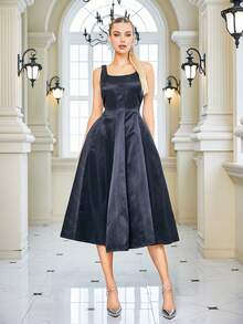 Vestido sólido de satén con línea A - Negro - Ver 5