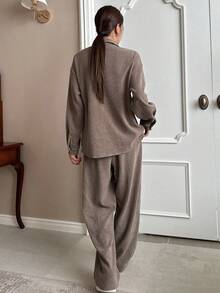 DAZY 翻蓋口袋落肩袖襯衫和褲子