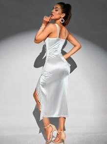 Zolique 蕾絲拼接褶邊不對稱下擺緞面吊帶洋裝 - 白色 - 查看 2