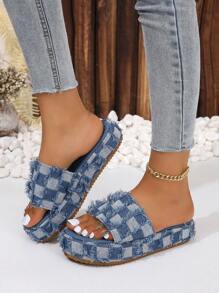 Women's Fashion European-American Style Lightweight Anti-Skid Slip-On Cloth Beach Thick-Soled Sandals