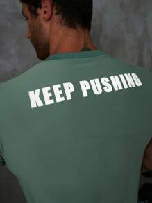 Manfinity Sport Corelite 男士反光字母圖形運動T恤運動上衣