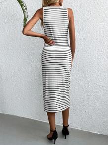 SHEIN LUNE 條紋圖案前扭結高衩背心連衣裙 - 黑與白 - 查看 2