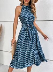 SHEIN Frenchy 滿版印花腰帶掛脖連衣裙 - 藍色 - 查看 3