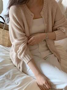 DAZY Chất rắn Nút phía trước Tay Raglan Áo len Mở - Màu be - Xem 8