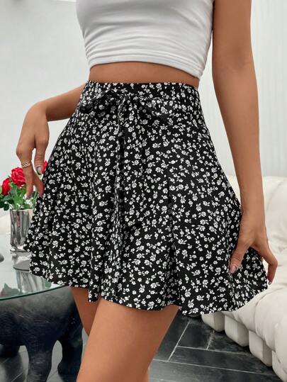 Pariaura Ditsy Floral Print Flare Leg Skort
