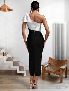 雙色單肩緊身連衣裙 - 黑與白 - 查看 2