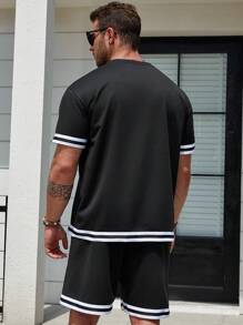 Manfinity Homme 男士大码標語圖案條紋飾邊T恤和短褲 - 黑色 - 查看 2