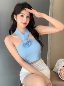 DAZY 素色立體花卉細節繞頸短上衣 - 藍色 - 查看 1