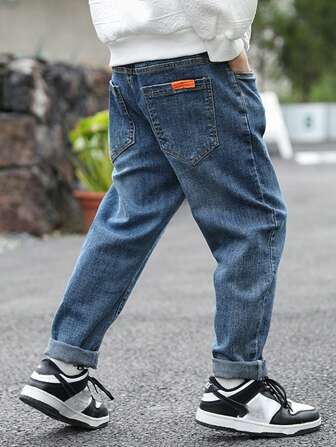 Chico preadolescente Jeans con bolsillo oblicuo con parche de letra