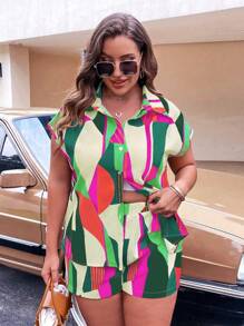 Calvaya Plus Geo Print Batwing Sleeve Blouse & Shorts - Multicolor - View 5