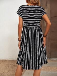 SHEIN LUNE In Địa lý tay cánh Váy Smock - Đen và trắng - Xem 2