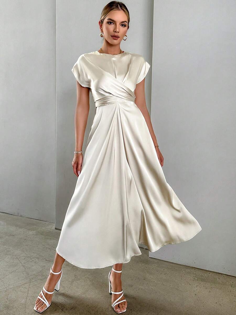 Firerie 素色前交叉緞面A字洋裝 - 杏色 - 查看 1