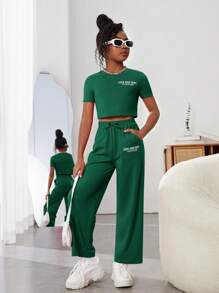 SHEIN Tween Girl Slogan Graphic Crop Tee & Drawstring Waist Trousers - Green - View 1