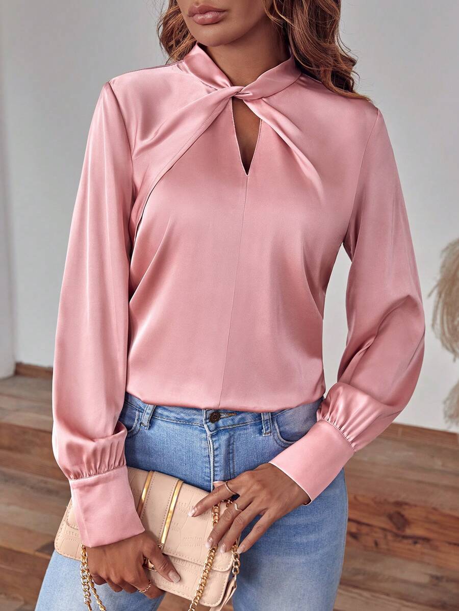 SHEIN Clasi 前扭結鎖眼領緞面襯衫 - 粉色 - 查看 1