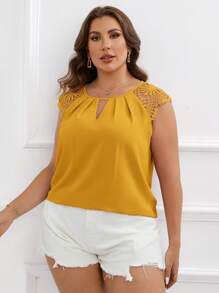 SHEIN Clasi Plus Keyhole Neckline Contrast Guipure Lace Raglan Sleeve Blouse - Yellow - View 5