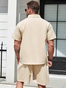 Manfinity Homme Men Plus Letter Graphic Shirt & Shorts - Khaki - View 2