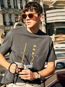 Men Slogan Graphic Tee - Dark Grey - View 4