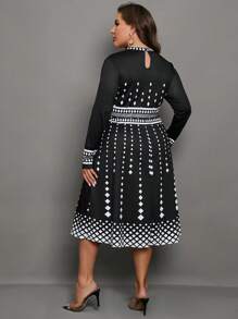 SHEIN Clasi Plus Geo Print A-line Dress - Black and White - View 2