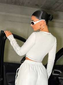 SHEIN ICON 頂針前鏤空短款T恤 - 白色 - 查看 2