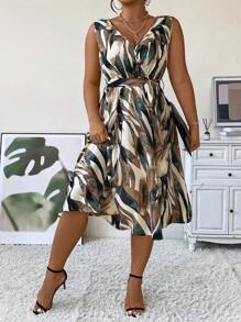 SHEIN Plus Allover Print Belted Dress Maxi Women Outfit - Multicolor - View 4