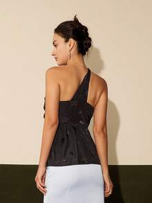 Top peplum de un hombro girante delantero