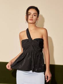 Top peplum de un hombro girante delantero