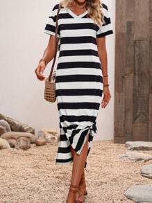 SHEIN LUNE 條紋印花下擺開叉T恤連衣裙 - 黑與白 - 查看 6