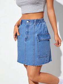 SHEIN EZwear 側翻蓋口袋毛邊牛仔半身裙 - 中等水洗藍 - 查看 3