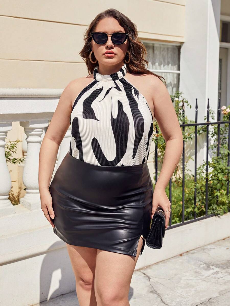 SHEIN Privé Plus Graphic Print Halter Neck Blouse - Black and White - View 1