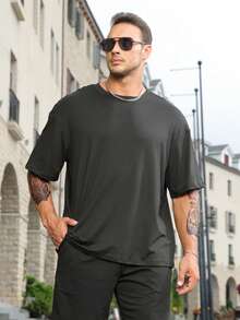 Manfinity EMRG Men Plus Slogan Graphic Drop Shoulder Tee - Black - View 4