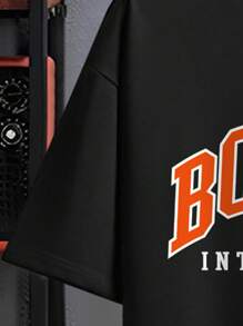 Manfinity Campus Court 男士字母圖案落肩T恤和短褲 - 黑色 - 查看 5