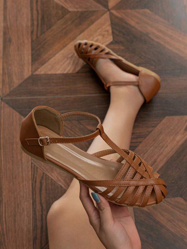 Women's Flat Sandals With Hollow Ankle Strap