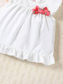 女嬰前蝴蝶結荷葉邊上衣和短褲＆ 頭巾