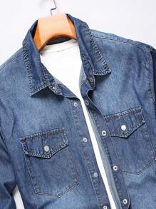 Manfinity Homme 男士大码翻蓋口袋牛仔襯衫不帶T恤 - 深色水洗藍 - 查看 5