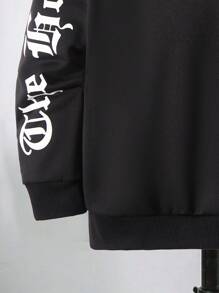 SHEIN Tween Boys' Casual Gothic Font Printed Hoodie With College Style
