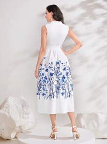 Modelyn 印花繫腰帶洋裝