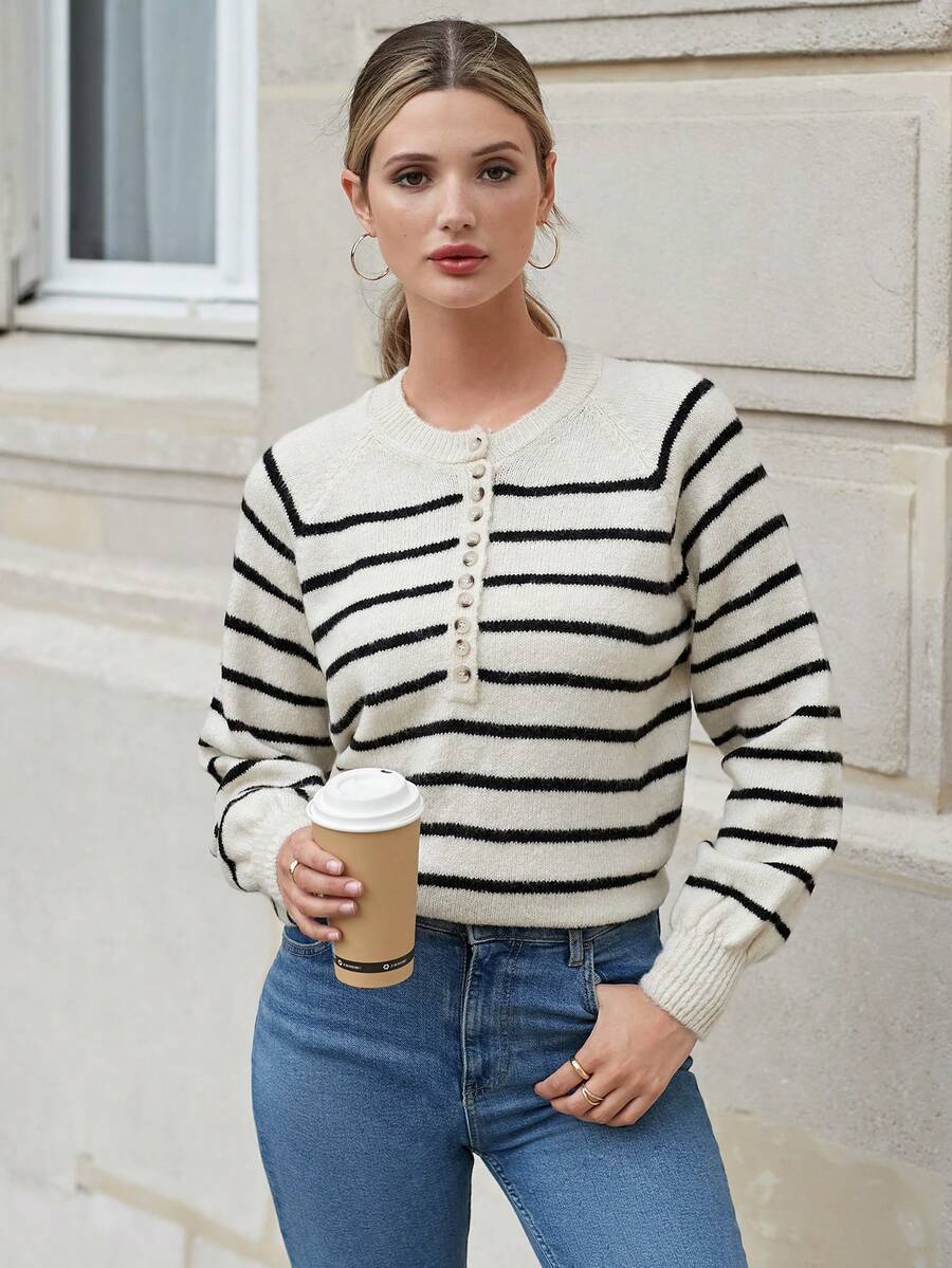 EURMUSE 條紋圖案半排扣插肩袖套頭毛衣 - 白色 - 查看 1