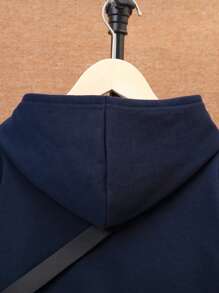 SHEIN 2 件套幼儿男童连帽衫套装，带小袋和羊毛加厚运动裤，冬季 - 藏蓝色 - 查看 4