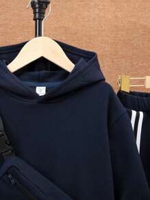 SHEIN 2 件套幼儿男童连帽衫套装，带小袋和羊毛加厚运动裤，冬季 - 藏蓝色 - 查看 6