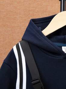 SHEIN 2 件套幼儿男童连帽衫套装，带小袋和羊毛加厚运动裤，冬季 - 藏蓝色 - 查看 7