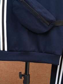 SHEIN 2 件套幼儿男童连帽衫套装，带小袋和羊毛加厚运动裤，冬季 - 藏蓝色 - 查看 9