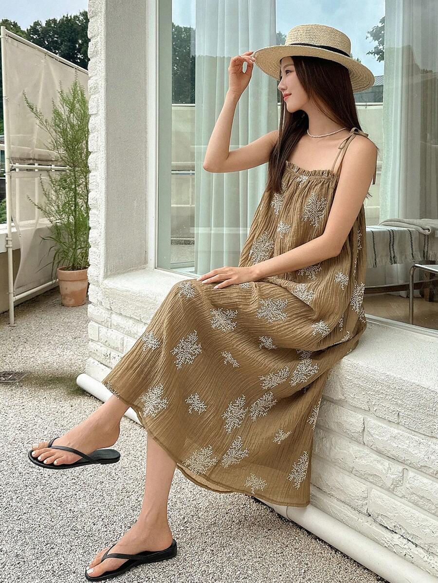 DAZY 印花肩上打結吊帶連衣裙 - 卡其色 - 查看 1