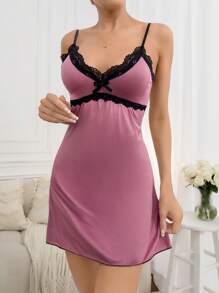 蕾絲拼接吊帶睡裙