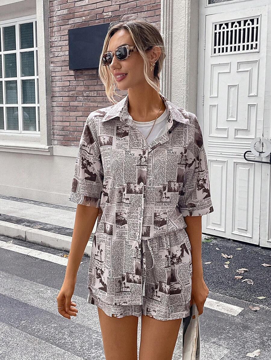 SHEIN Essnce 報紙印花落肩袖襯衫&短褲 - 彩色 - 查看 1