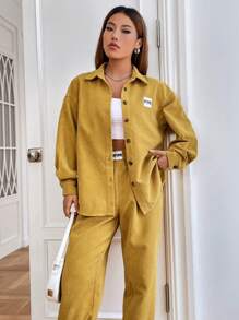 SHEIN EZwear 1 件字母贴片落肩灯芯绒衬衫和 1 条裤子 - 芥末黃 - 查看 5