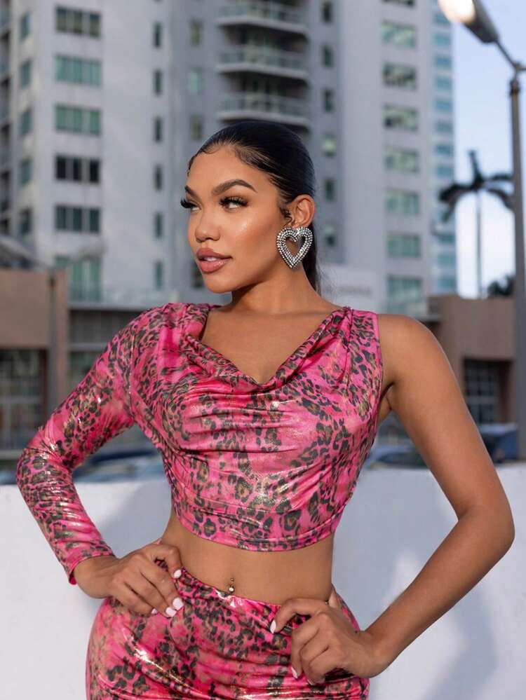 Leopard Print Draped Collar Crop Tee